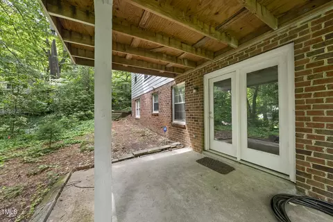 Exterior - 2004 Beecham Cir, Raleigh, NC 27607 photo 5 of 8