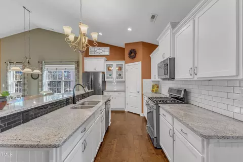 Kitchen - 637 Copper Beech Ln, Wake Forest, NC 27587 photo 2 of 7