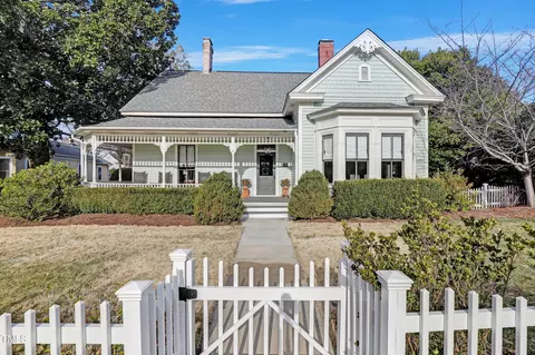 206 S Salem St, Apex, NC 27502