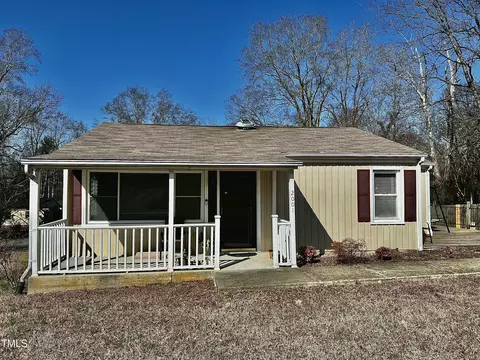2001 S Ashland Dr, Burlington, NC 27217