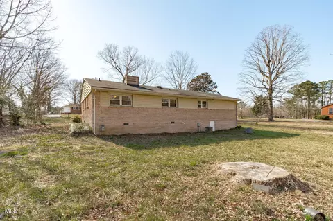 Exterior - 413 Hocutt Rd, Durham, NC 27703 photo 4 of 6