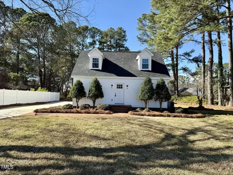 100 N 6th St, Erwin, NC 28339