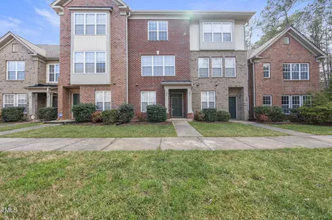 9910 Clyborn Ct, Raleigh, NC 27617