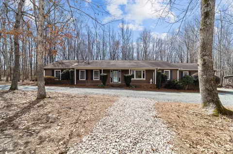 4468 Thorny Rd, Greensboro, NC 27406