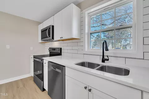 Kitchen - 210 Circle Dr, Smithfield, NC 27577 photo 2 of 4