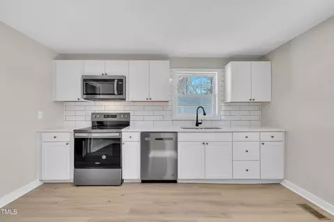 Kitchen - 210 Circle Dr, Smithfield, NC 27577 photo 1 of 4