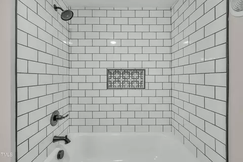 Bath - 210 Circle Dr, Smithfield, NC 27577 photo 2 of 2