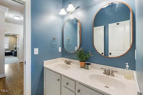 Bath - 116 Wright Hill Dr, Durham, NC 27712 photo 4 of 5