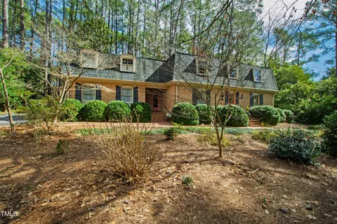 5008 Hermitage Dr, Raleigh, NC 27612