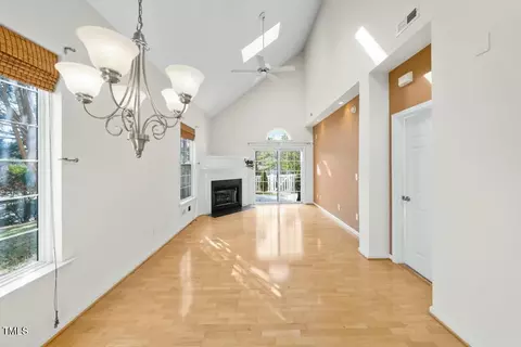1222 Maroon Dr, Durham, NC 27713 photo 4