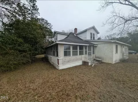 241 Oakdale Gin Rd, Raeford, NC 28376