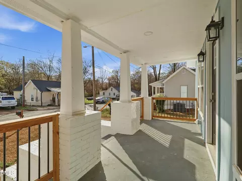 Exterior - 523 E Nelson Ave, Wake Forest, NC 27587 photo 2 of 3