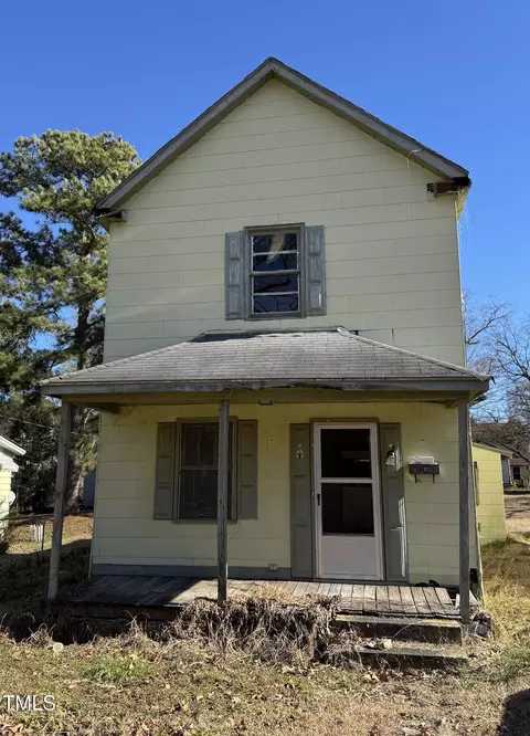 44 Madison St, Roanoke Rapids, NC 27870