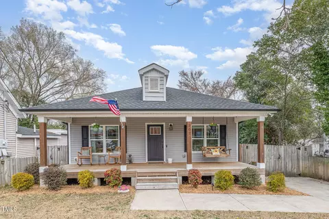 202 W Hill St, Benson, NC 27504