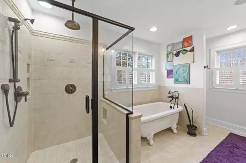 Bath - 2506 Everett Ave, Raleigh, NC 27607 photo 3 of 5