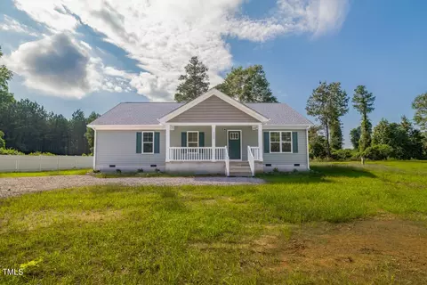 1227 Roanoke Chapel Rd, Littleton, NC 27850