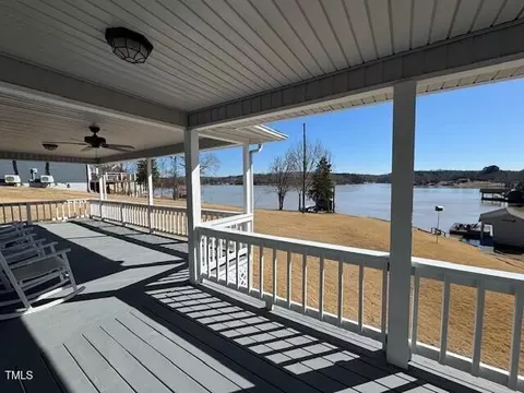 346 Smokehouse Ln, Semora, NC 27343