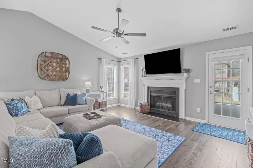 Living - 11228 N Radner Way, Raleigh, NC 27613 photo 2 of 4