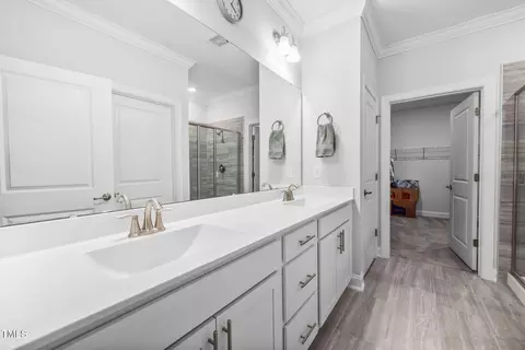 Bath - 1102 Shellbank Dr, Durham, NC 27703 photo 1 of 2