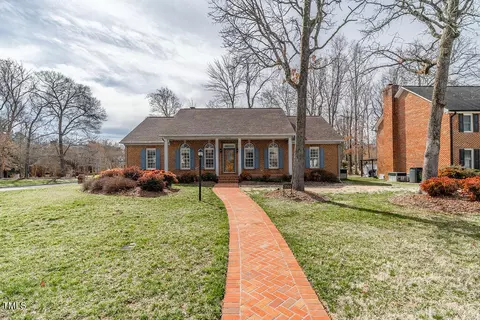 2504 Churchill Dr, Burlington, NC 27215
