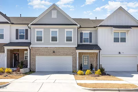 723 Toulouse Ct, Cary, NC 27519