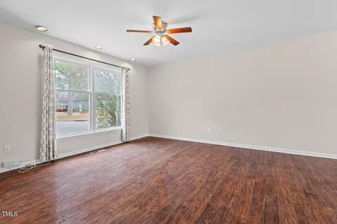 Living - 7 Harrigan Ct, Durham, NC 27705 photo 4 of 4