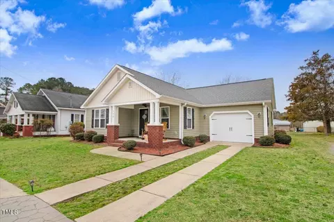 112 E Main St, Micro, NC 27555 photo 4