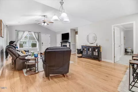 112 E Main St, Micro, NC 27555 photo 9