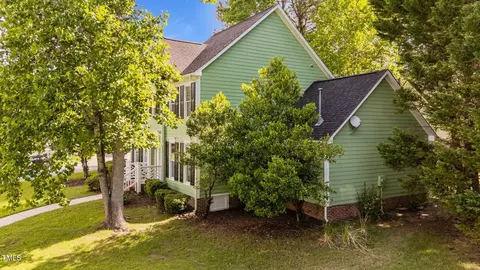 3624 Singleleaf Ln, Raleigh, NC 27616 photo 4