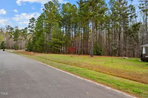 753 Port Dr, Henderson, NC 27537