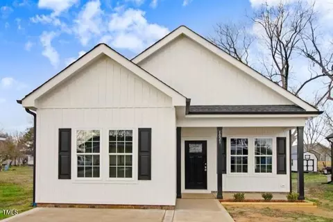 1021 Edgerton St, Dunn, NC 28334