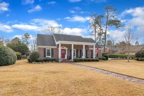 811 S First St, Smithfield, NC 27577 photo 6