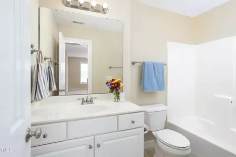Bath - 1155 Willowgrass Ln, Wake Forest, NC 27587 photo 4 of 4