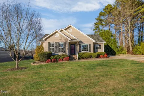 153 Bogey Ln, Henderson, NC 27537