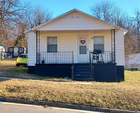 819 Moore St, Reidsville, NC 27320