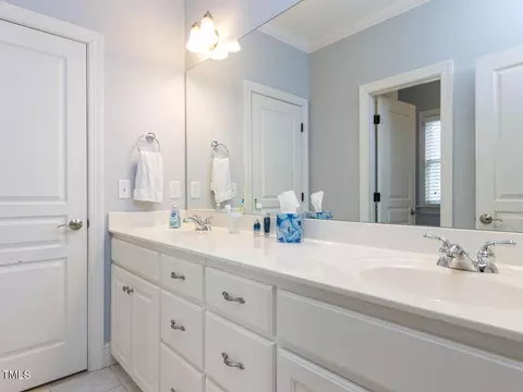 Bath - 3359 Hampton Rd, Raleigh, NC 27607 photo 3 of 4