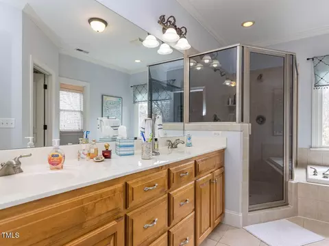 Bath - 3359 Hampton Rd, Raleigh, NC 27607 photo 2 of 4