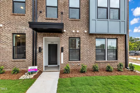 1257 S Blount St #101, Raleigh, NC 27601