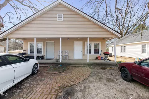 320-322 N Ave, Sanford, NC 27330
