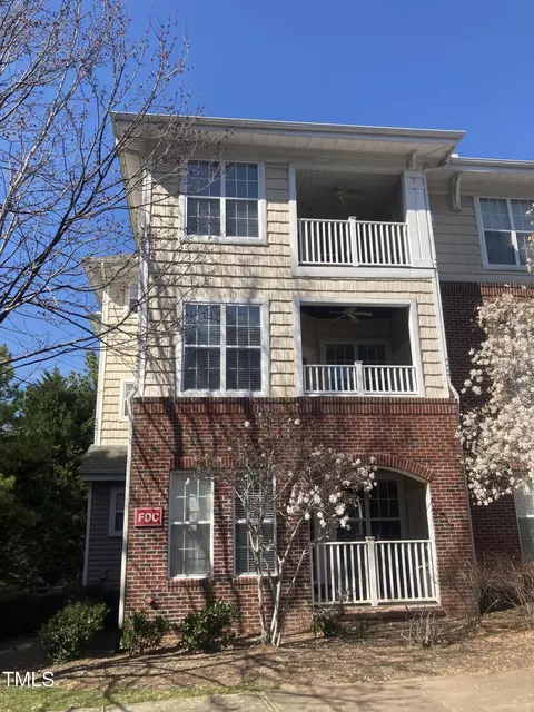 421 Glencrest Pl, Chapel Hill, NC 27514