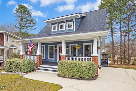 Exterior - 332 Pine Nut Ln, Apex, NC 27502 photo 3 of 8