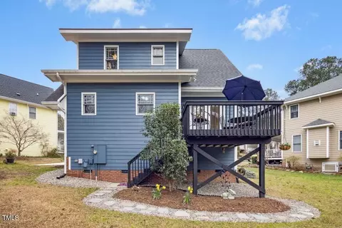 Exterior - 332 Pine Nut Ln, Apex, NC 27502 photo 7 of 8