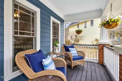 Exterior - 332 Pine Nut Ln, Apex, NC 27502 photo 5 of 8