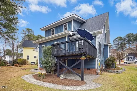 Exterior - 332 Pine Nut Ln, Apex, NC 27502 photo 8 of 8