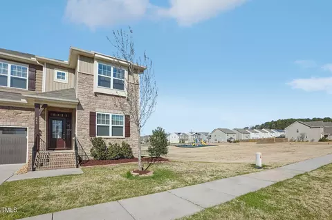 644 Hiddenbrook Dr, Durham, NC 27703 photo 3