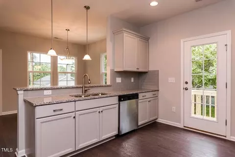 1007 Drew St, Durham, NC 27701 photo 11
