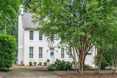 1222 Dixie Trl, Raleigh, NC 27607 photo 1