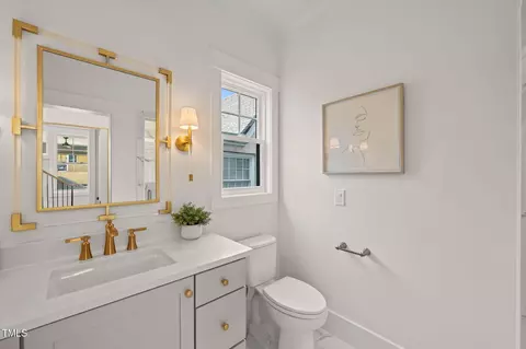 Bath - 109 W Markham Ave, Durham, NC 27701 photo 5 of 12