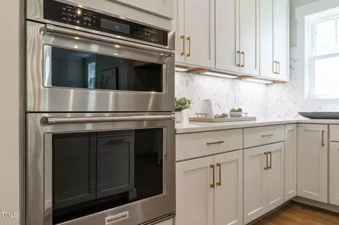 Kitchen - 109 W Markham Ave, Durham, NC 27701 photo 4 of 5