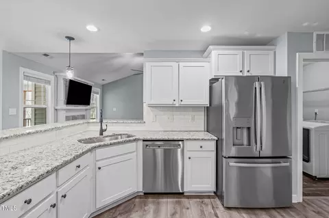 Kitchen - 127 Landfall Ln, Smithfield, NC 27577 photo 2 of 2
